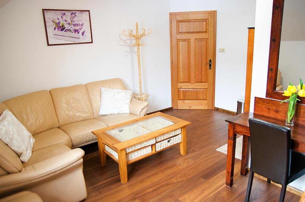 Vila Pod Bránou Poprad Exterior foto